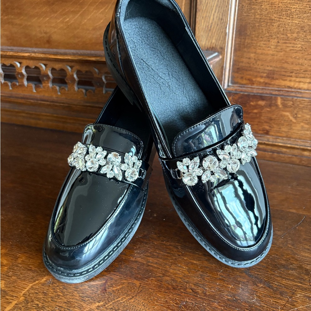 NWOT -Elegant Black Loafers with Crystal Embellishments